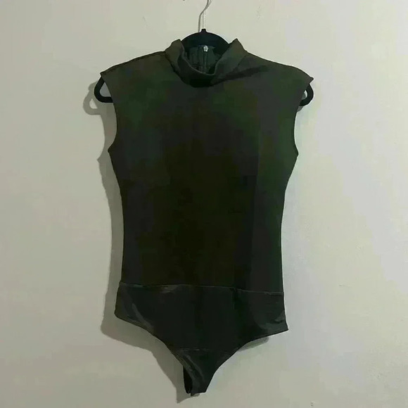 SPANX - Picture 1 of 5